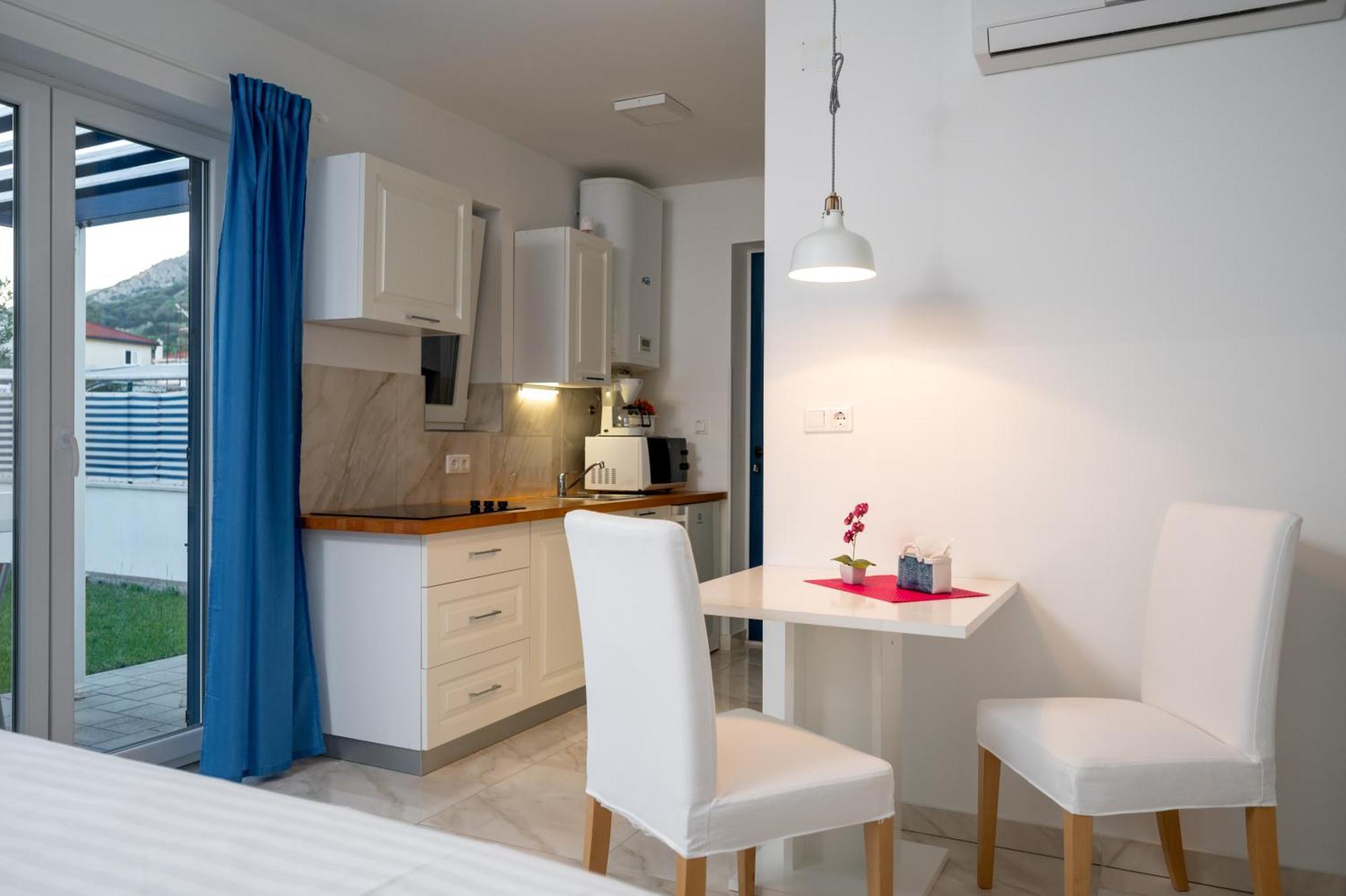 Adorami Apartments Башка Номер фото